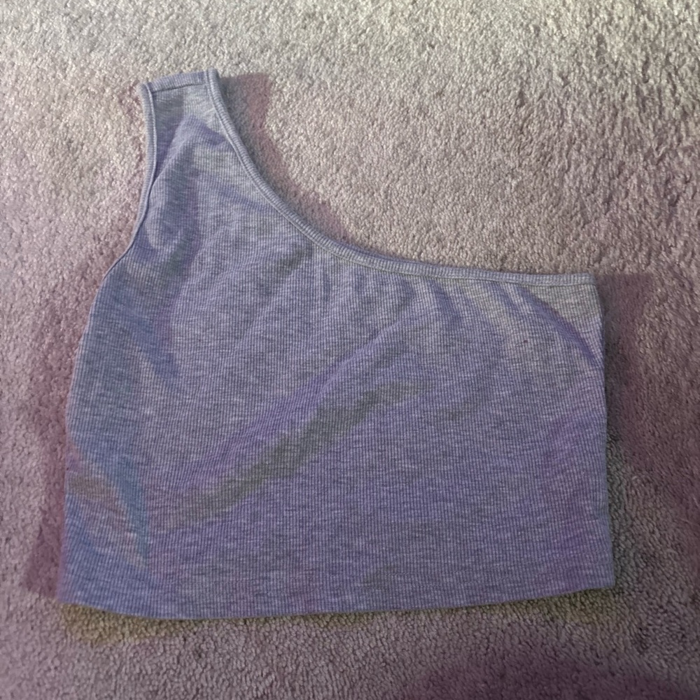 gray shirt - Picture 2 of 3